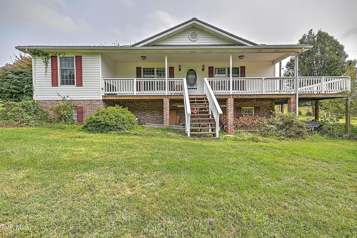 426 Walt Dr, Lebanon, VA 24266 for sale - Stessa