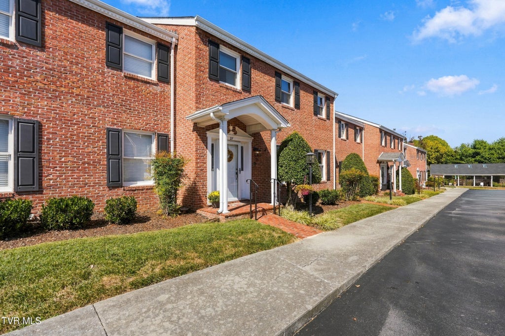 Photo of 2734 Oakland AVE #C27, Johnson City, TN 37601 (MLS # 10001683)