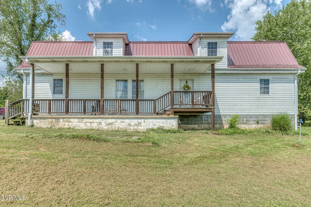 Photo of 450 Sinking Springs Rd Extension, Bristol, TN 37620 (MLS # 10000418)