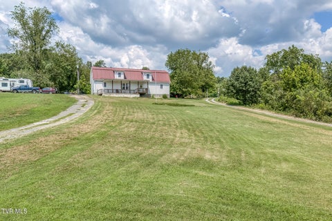 Photo of 450 Sinking Springs Rd Extension, Bristol, TN 37620 (MLS # 10000418)