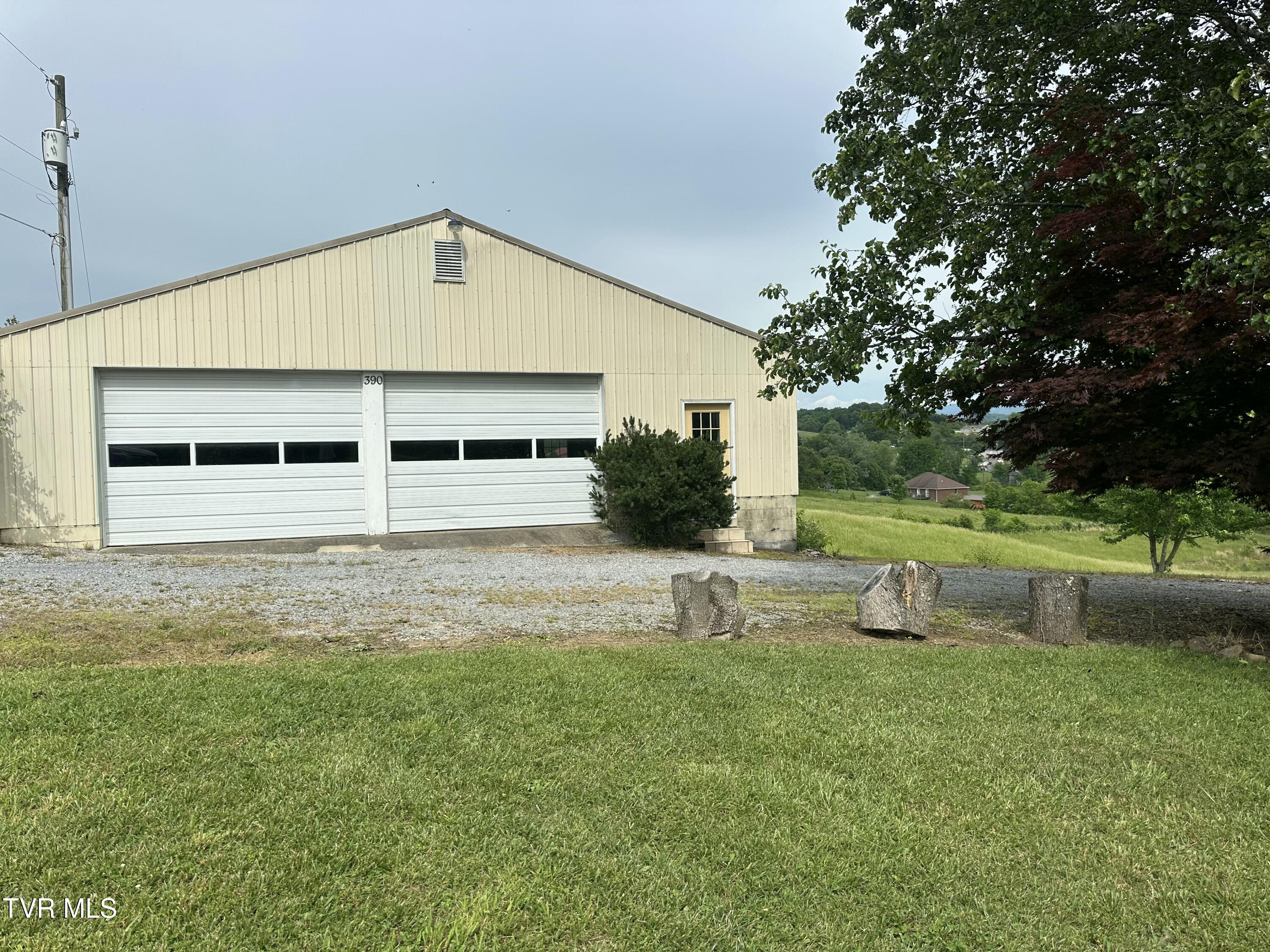 390 Springdale Drive, Bristol, Tennessee image 7