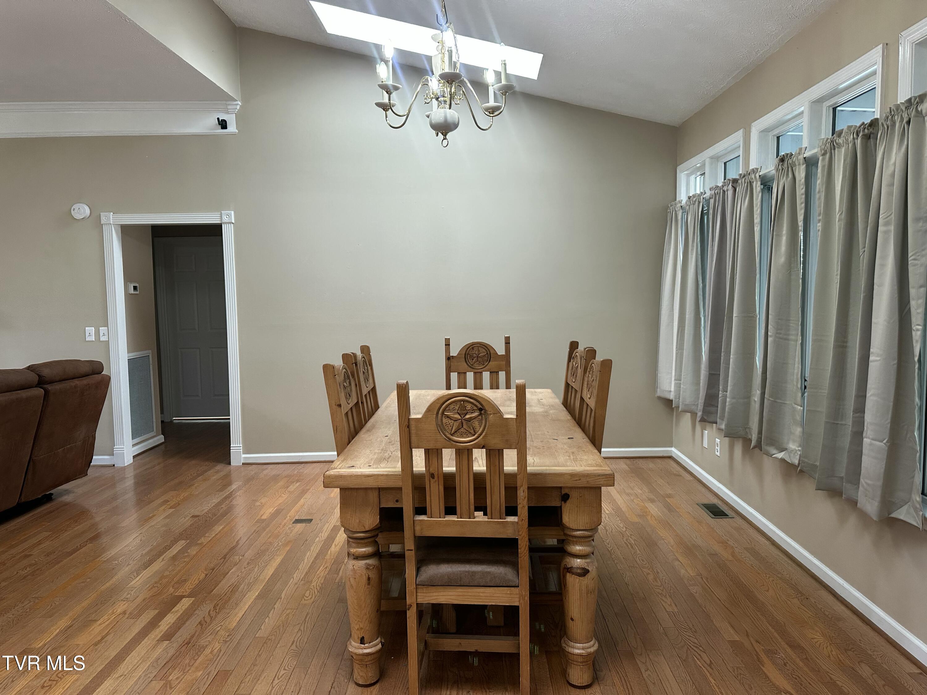 390 Springdale Drive, Bristol, Tennessee image 11