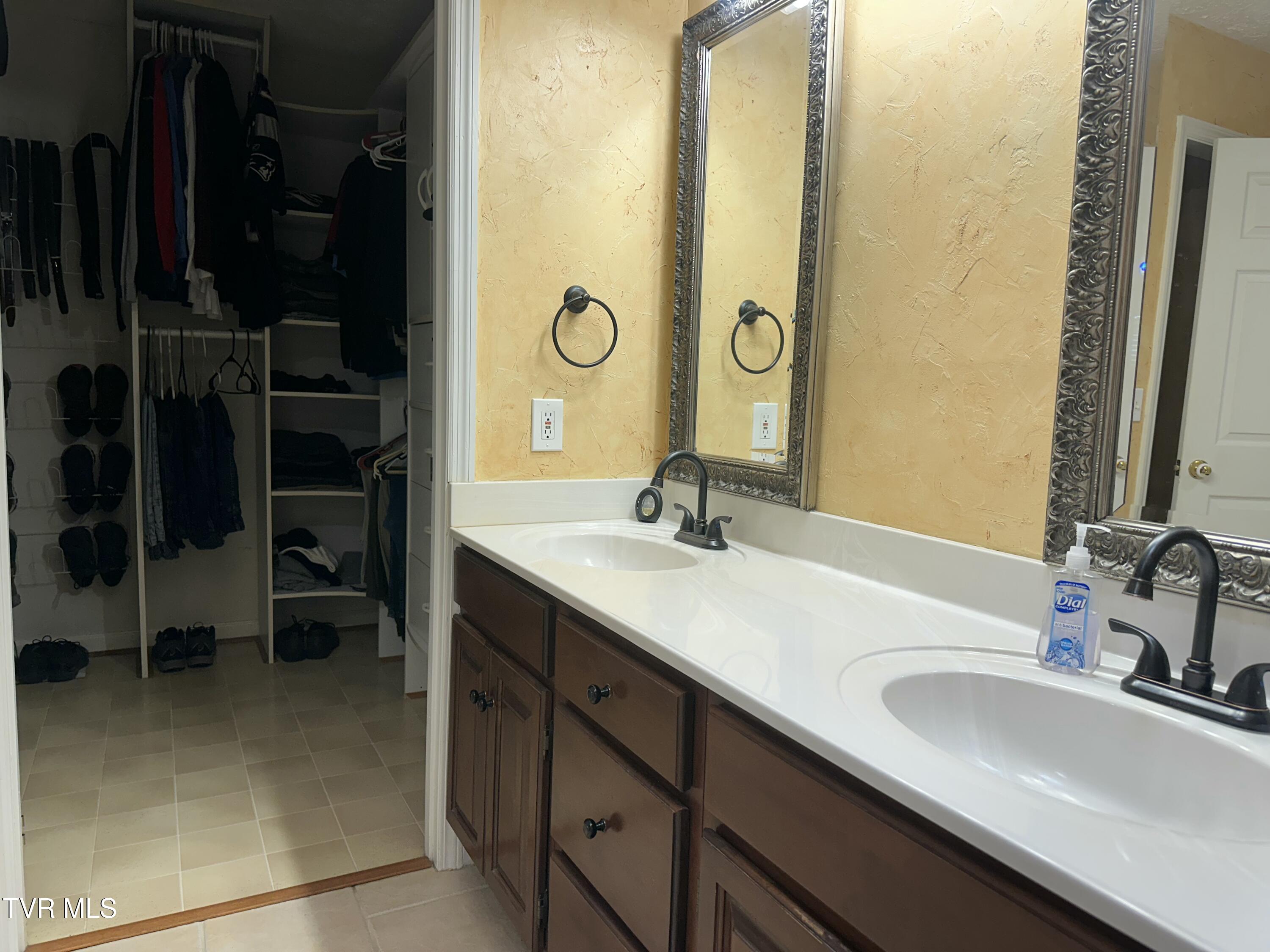 390 Springdale Drive, Bristol, Tennessee image 34