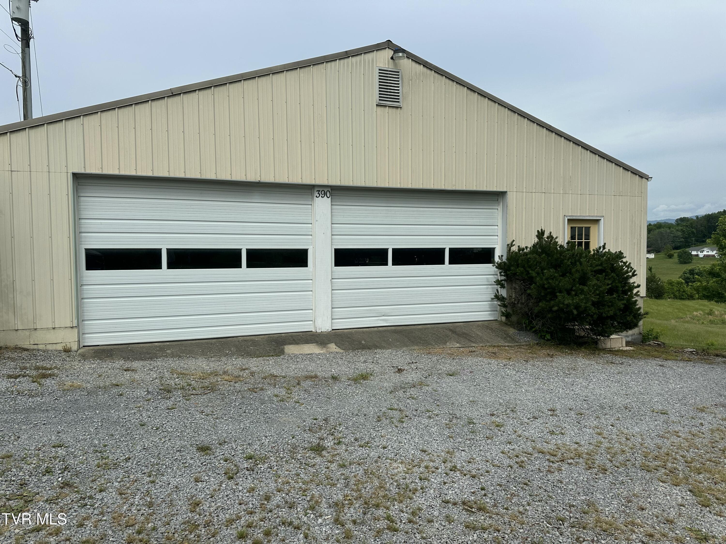 390 Springdale Drive, Bristol, Tennessee image 6