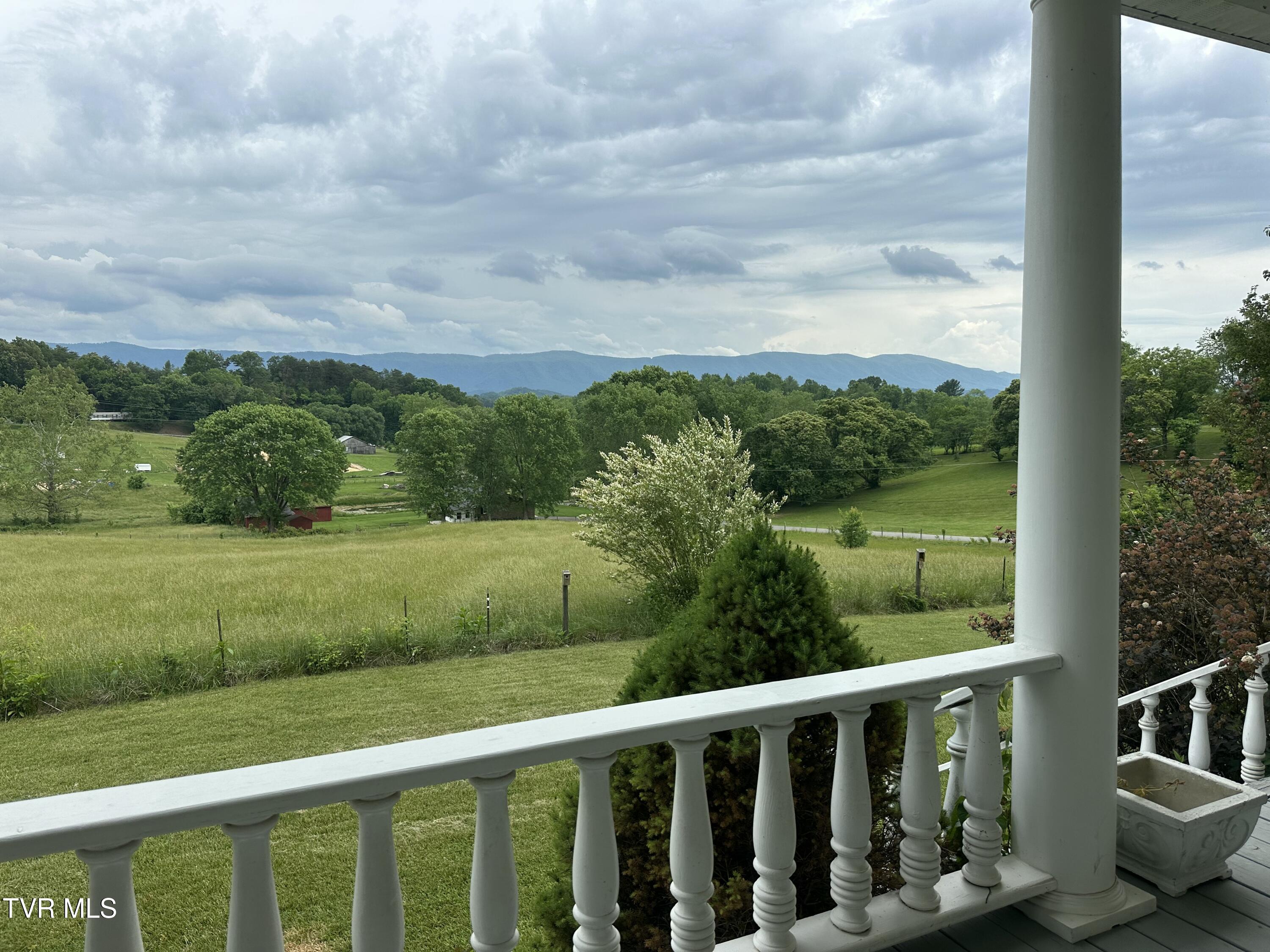390 Springdale Drive, Bristol, Tennessee image 24