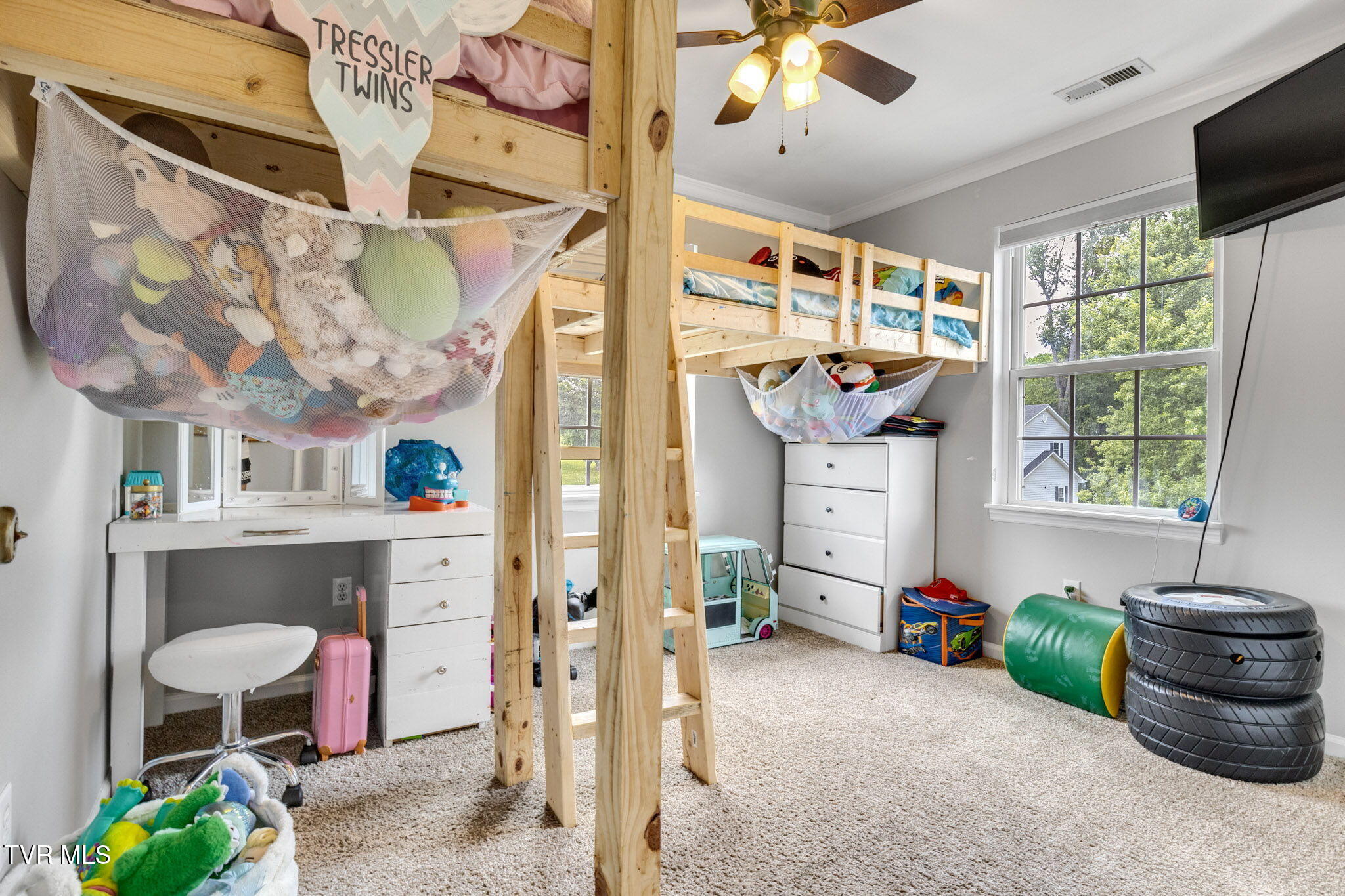 Abingdon, Virginia 24210, United States, 3 Bedrooms Bedrooms, ,3 BathroomsBathrooms,Residential,Active,155726