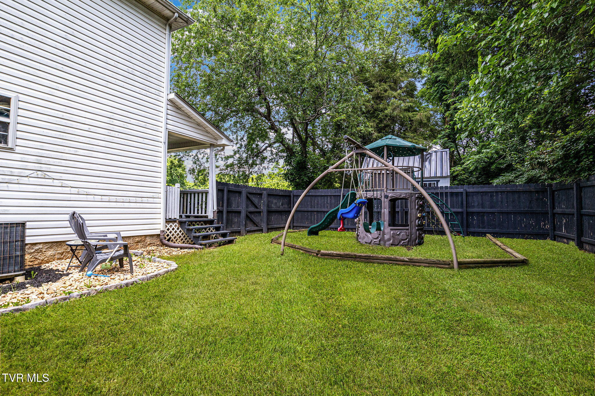 Abingdon, Virginia 24210, United States, 3 Bedrooms Bedrooms, ,3 BathroomsBathrooms,Residential,Active,155726