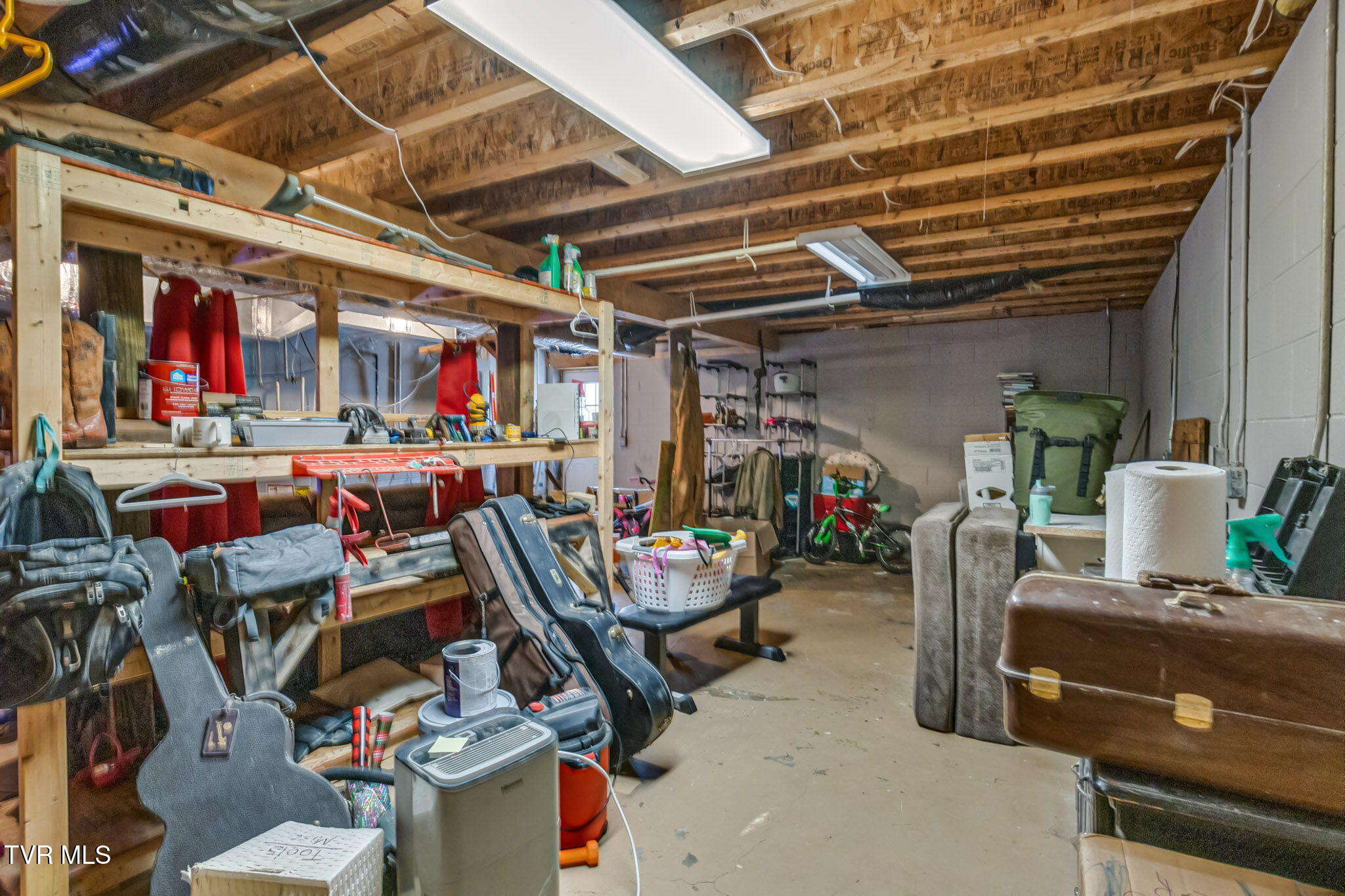 Abingdon, Virginia 24210, United States, 3 Bedrooms Bedrooms, ,3 BathroomsBathrooms,Residential,Active,155726