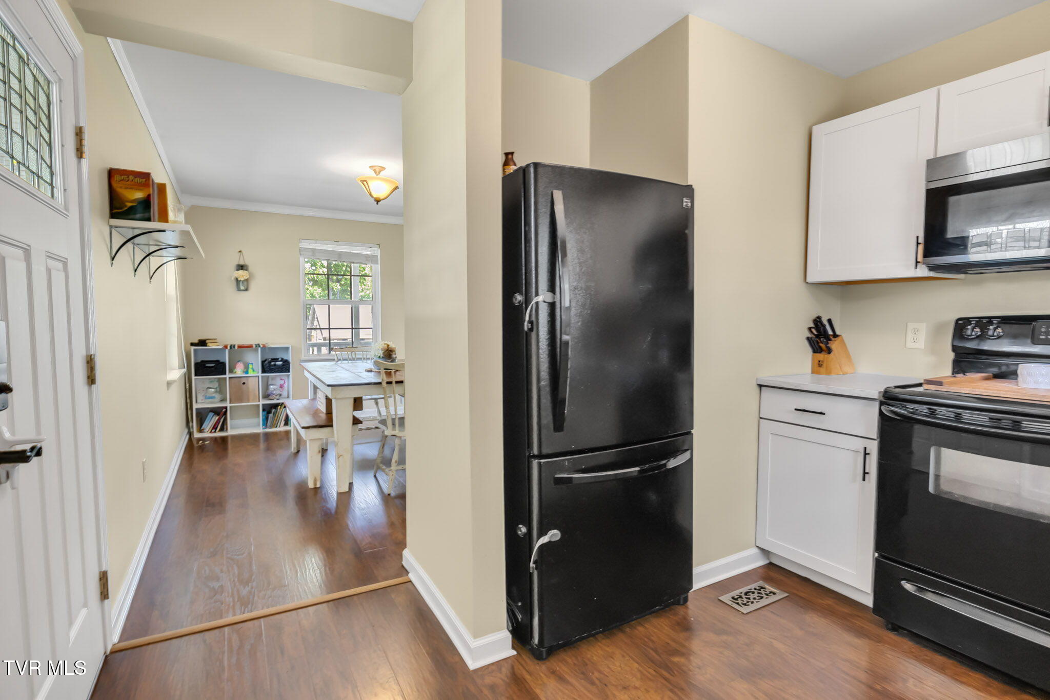 Abingdon, Virginia 24210, United States, 3 Bedrooms Bedrooms, ,3 BathroomsBathrooms,Residential,Active,155726