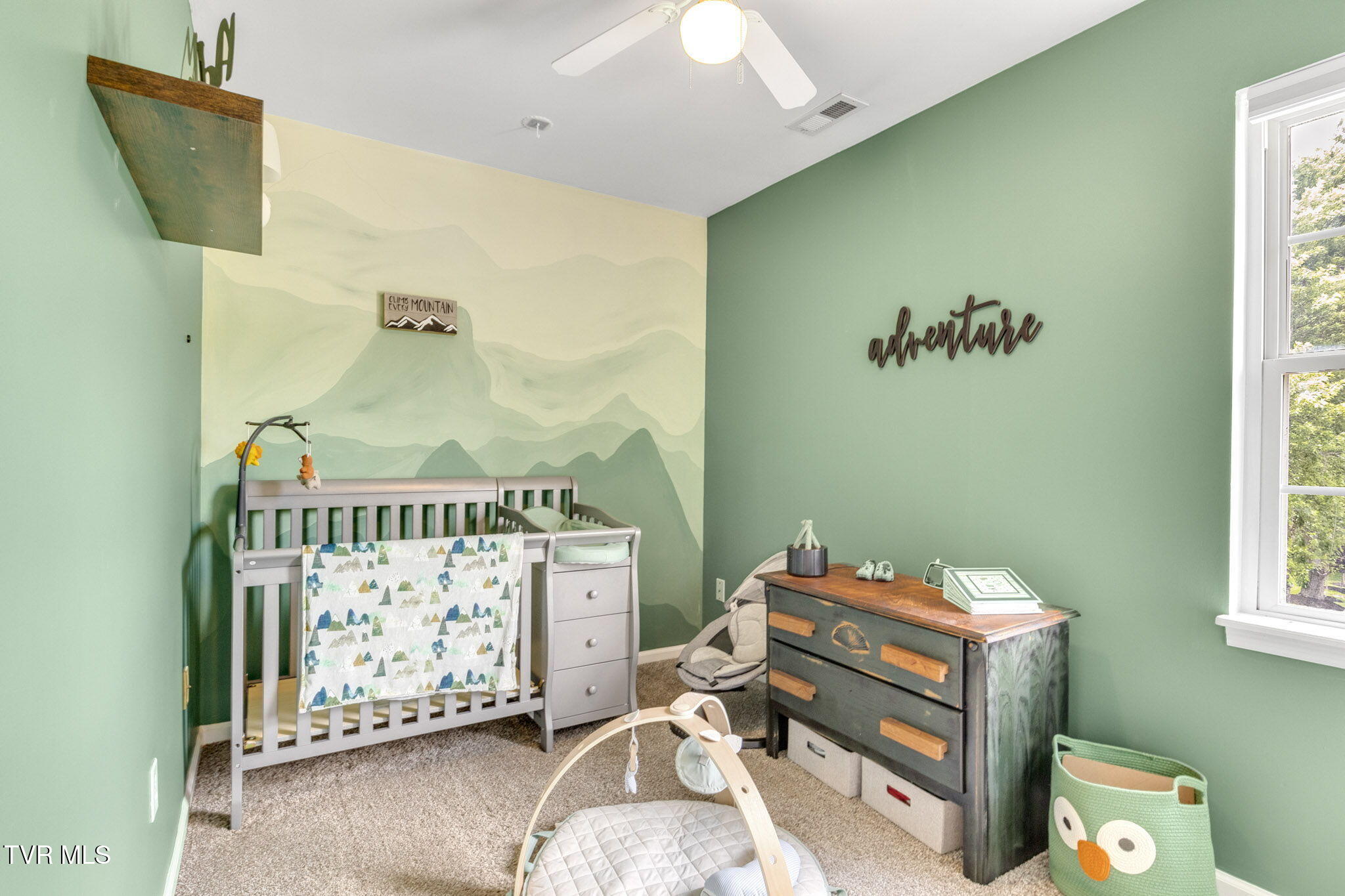 Abingdon, Virginia 24210, United States, 3 Bedrooms Bedrooms, ,3 BathroomsBathrooms,Residential,Active,155726