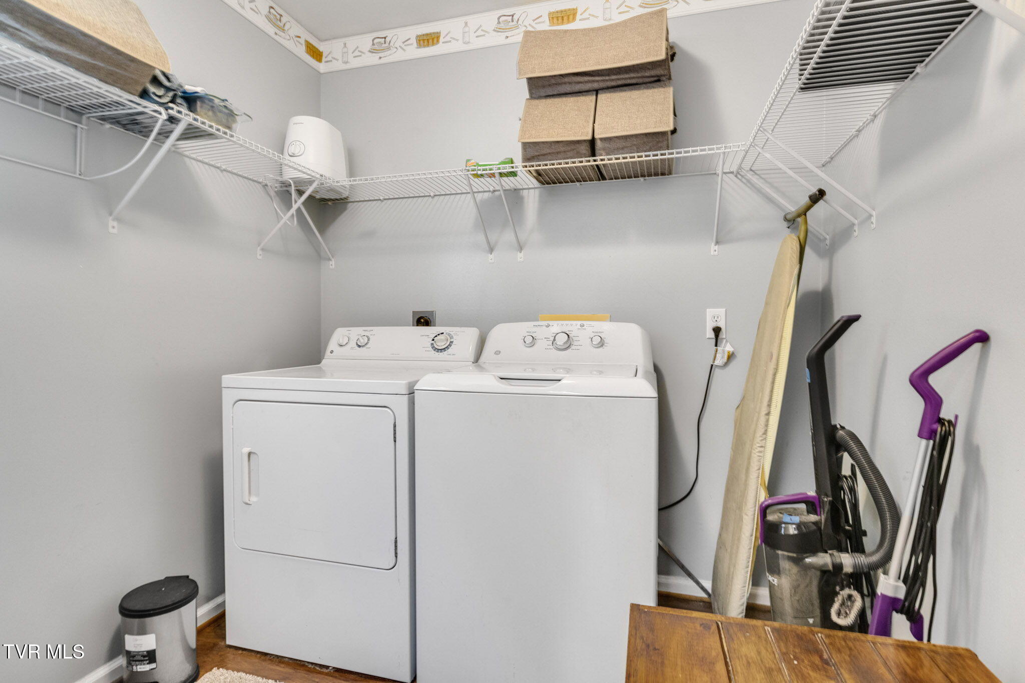 Abingdon, Virginia 24210, United States, 3 Bedrooms Bedrooms, ,3 BathroomsBathrooms,Residential,Active,155726