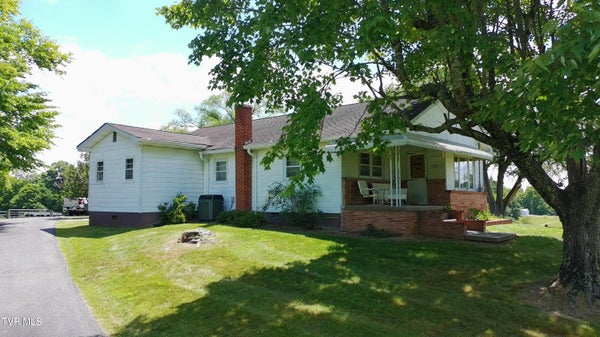 373 THE FLATS DR, CLINTWOOD, VA 24228 - Image 0fe8d576f3079bbd8c26e801d0d37d6b/2589056069