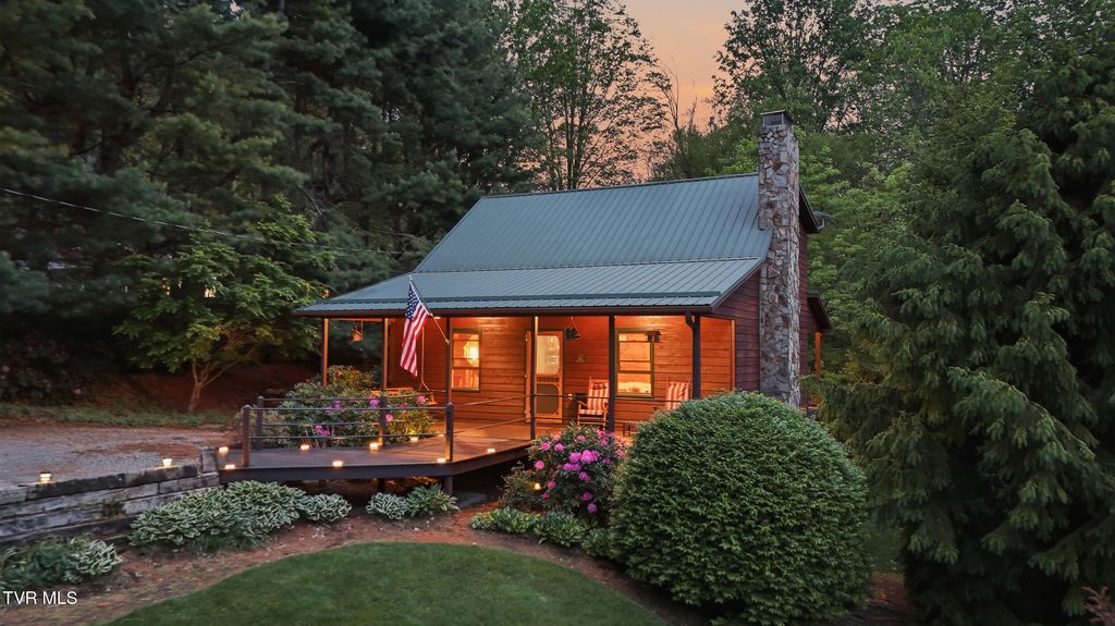 Photo of 538 Burbank Road, Roan Mountain, TN 37687 (MLS # 9994808)