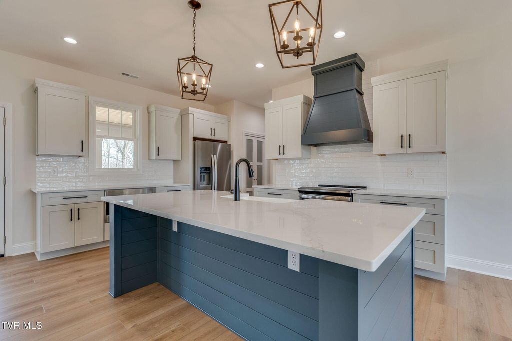 Photo of 117 Leedy Lane, Jonesborough, TN 37659 (MLS # 9992343)