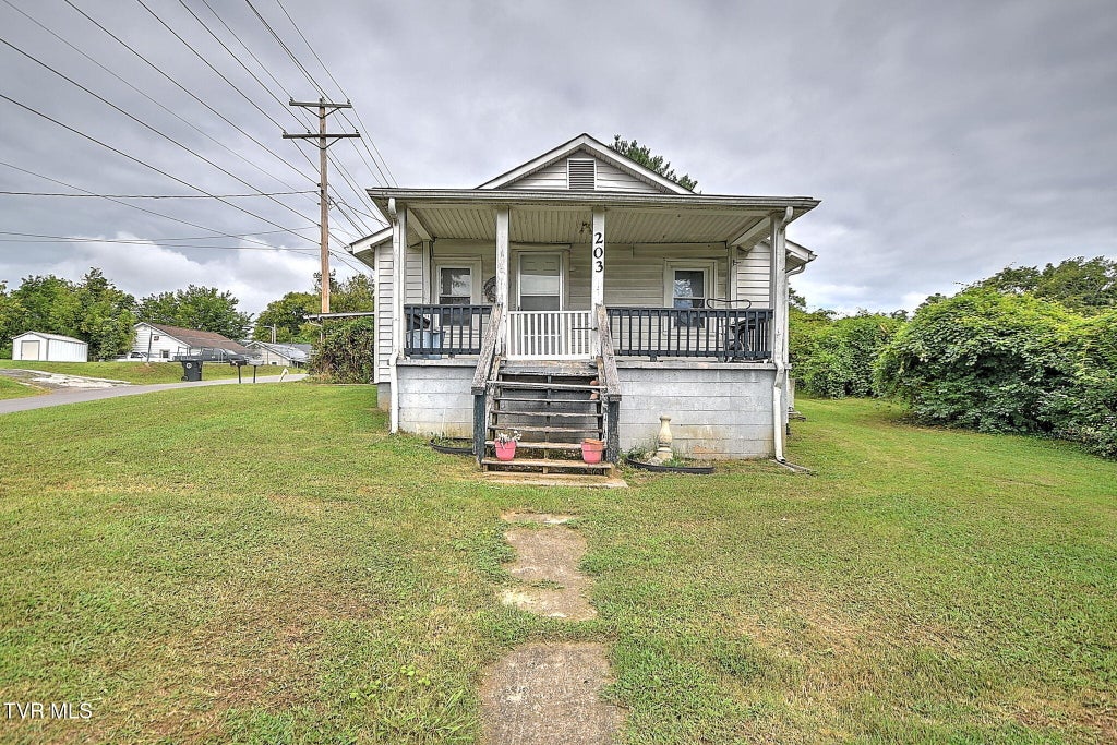 Photo of 203 13th North Street, Morristown, TN 37814 (MLS # 9999073)