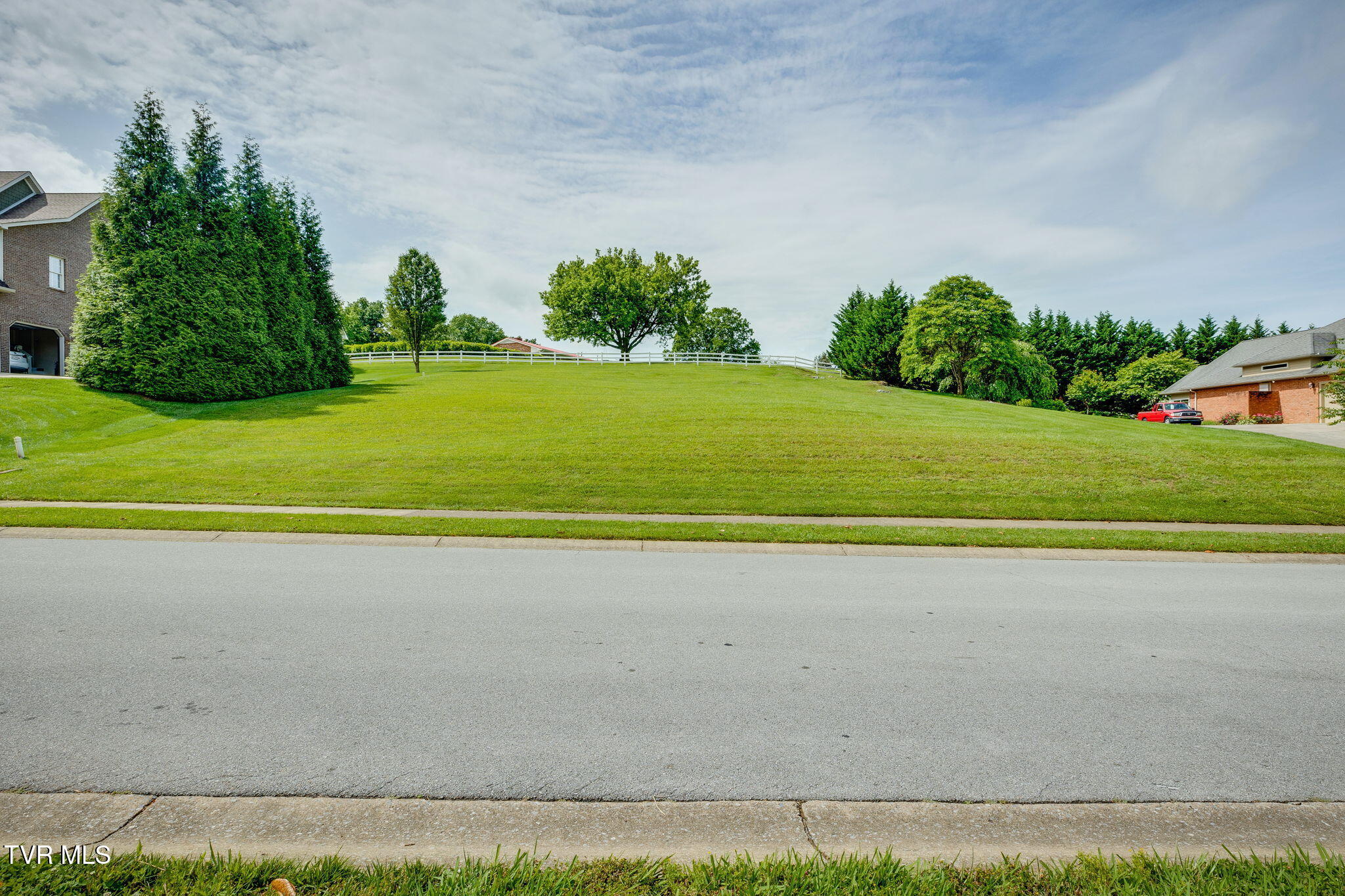 106 Highland Gate Drive, Johnson City, Tennessee image 2