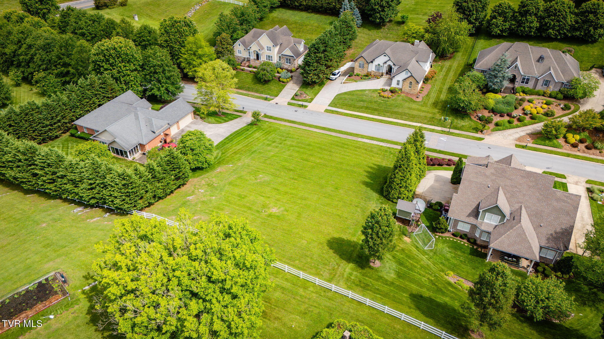 106 Highland Gate Drive, Johnson City, Tennessee image 14
