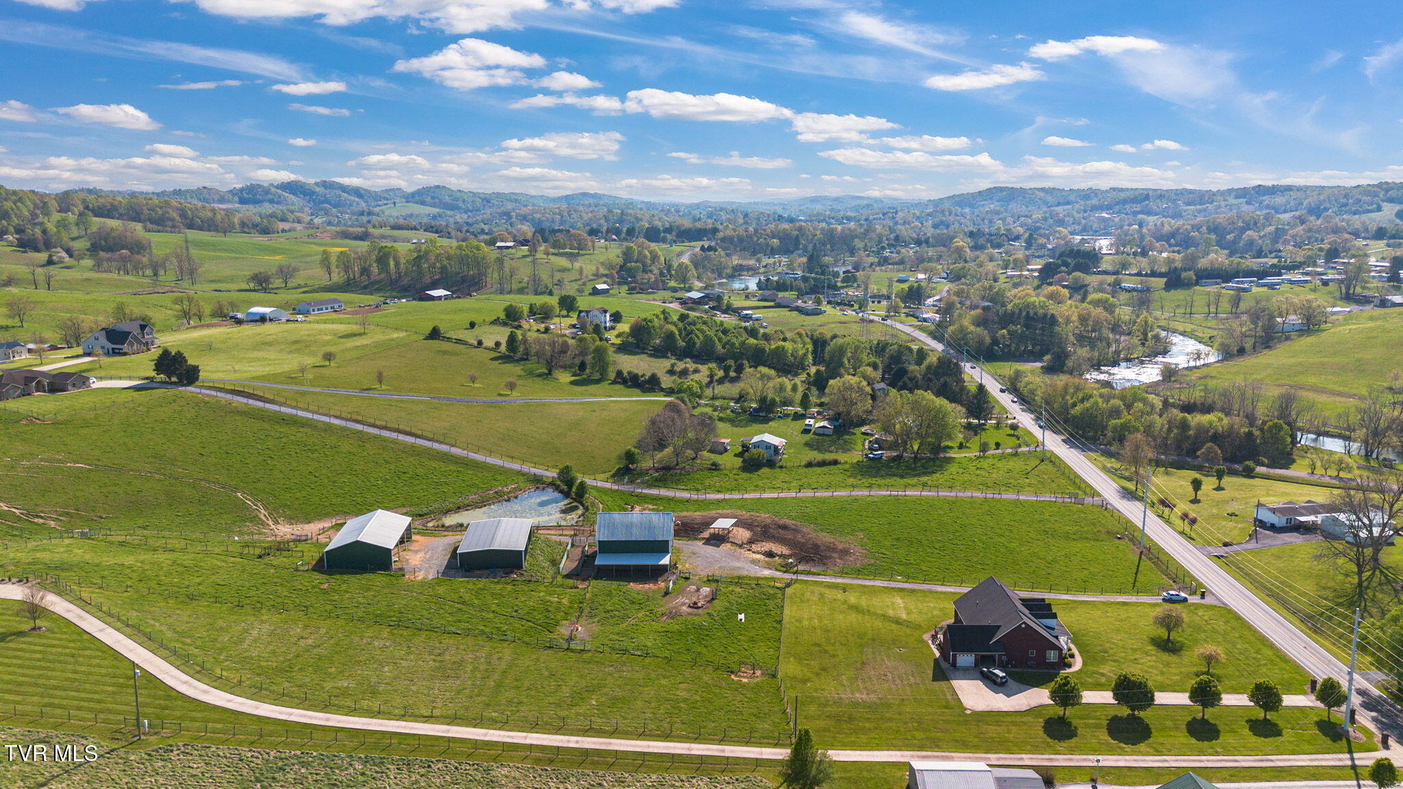 969 Beaver Creek Road, Bluff City, Tennessee image 9