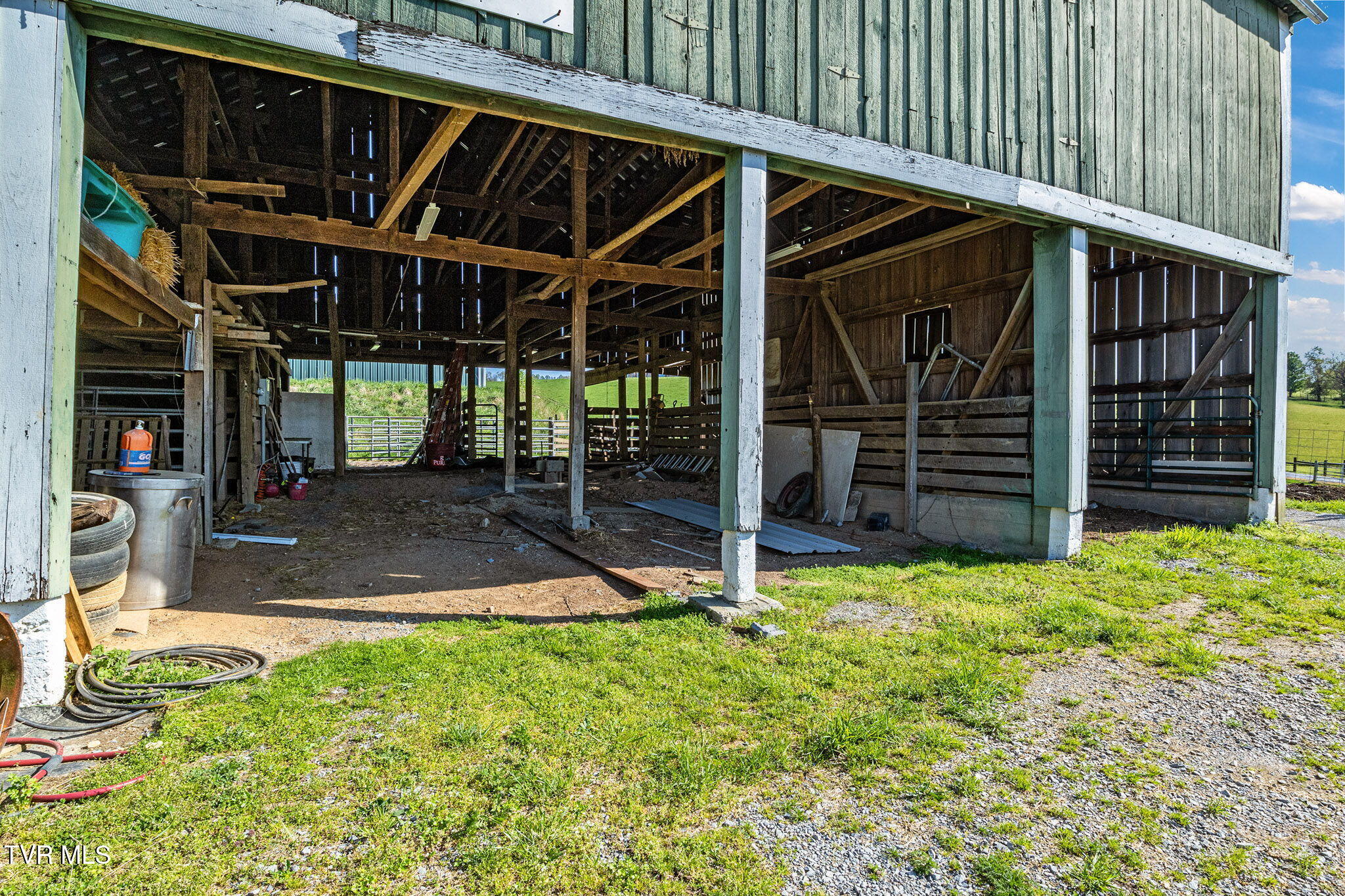969 Beaver Creek Road, Bluff City, Tennessee image 26