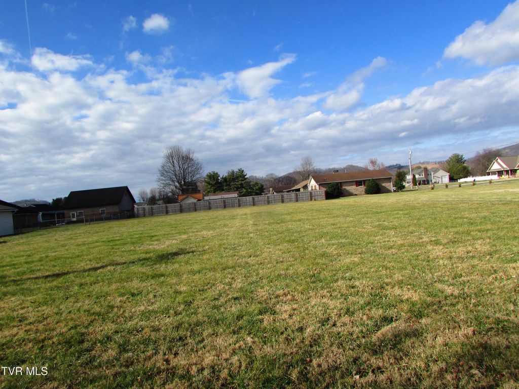Photo of Tbd E L Bowers Road, Elizabethton, TN 37643 (MLS # 9989819)