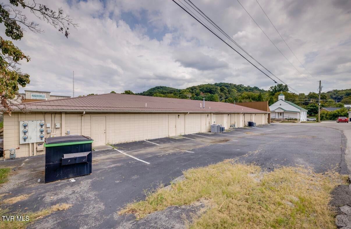 405 South Armstrong