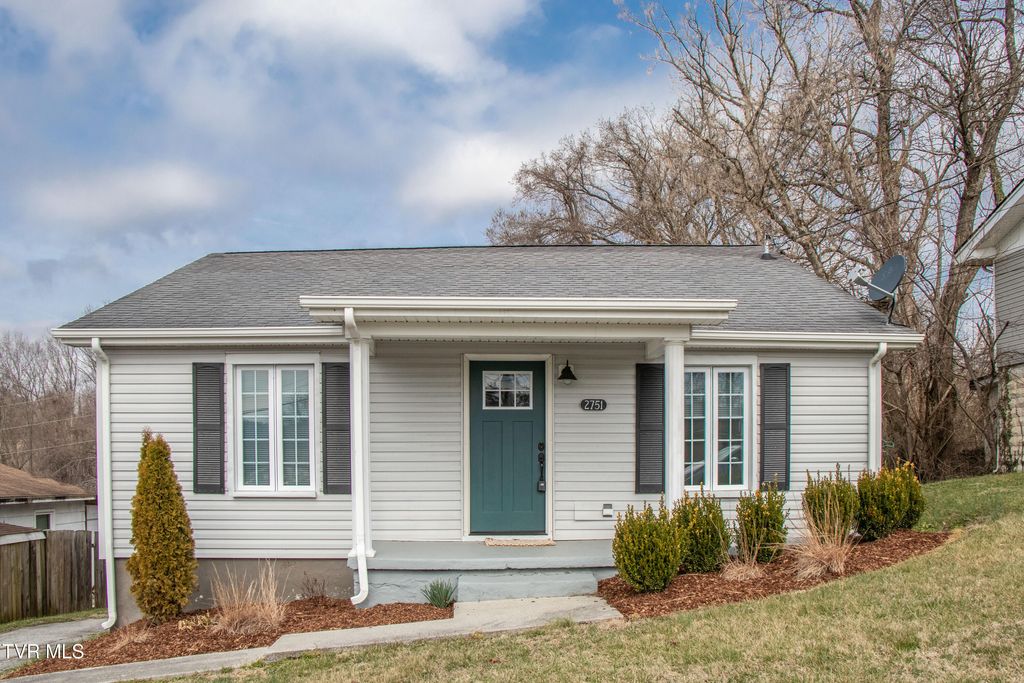 Photo of 2751 Everett Street, Bristol, VA 24201 (MLS # 9991958)