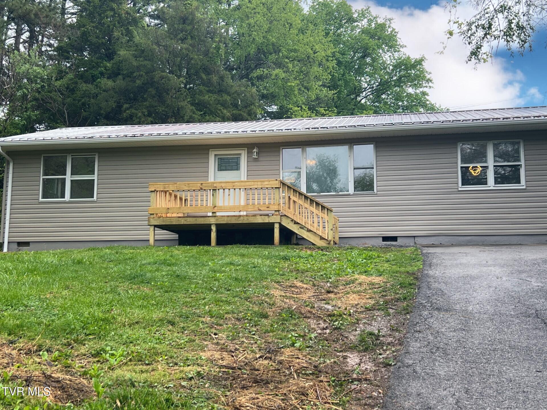 406 Cecil Street, Pennington Gap, Virginia image 3