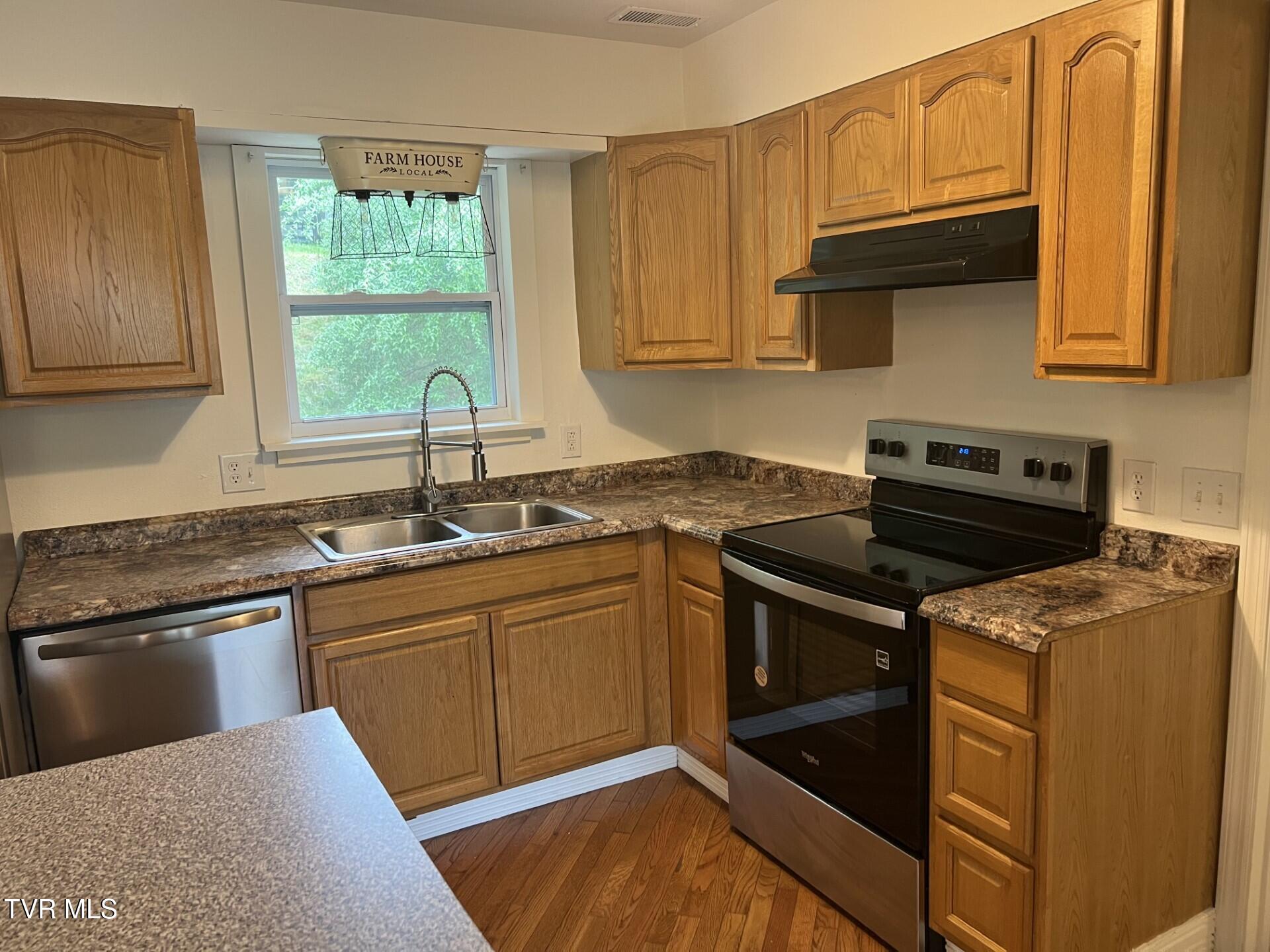 406 Cecil Street, Pennington Gap, Virginia image 19