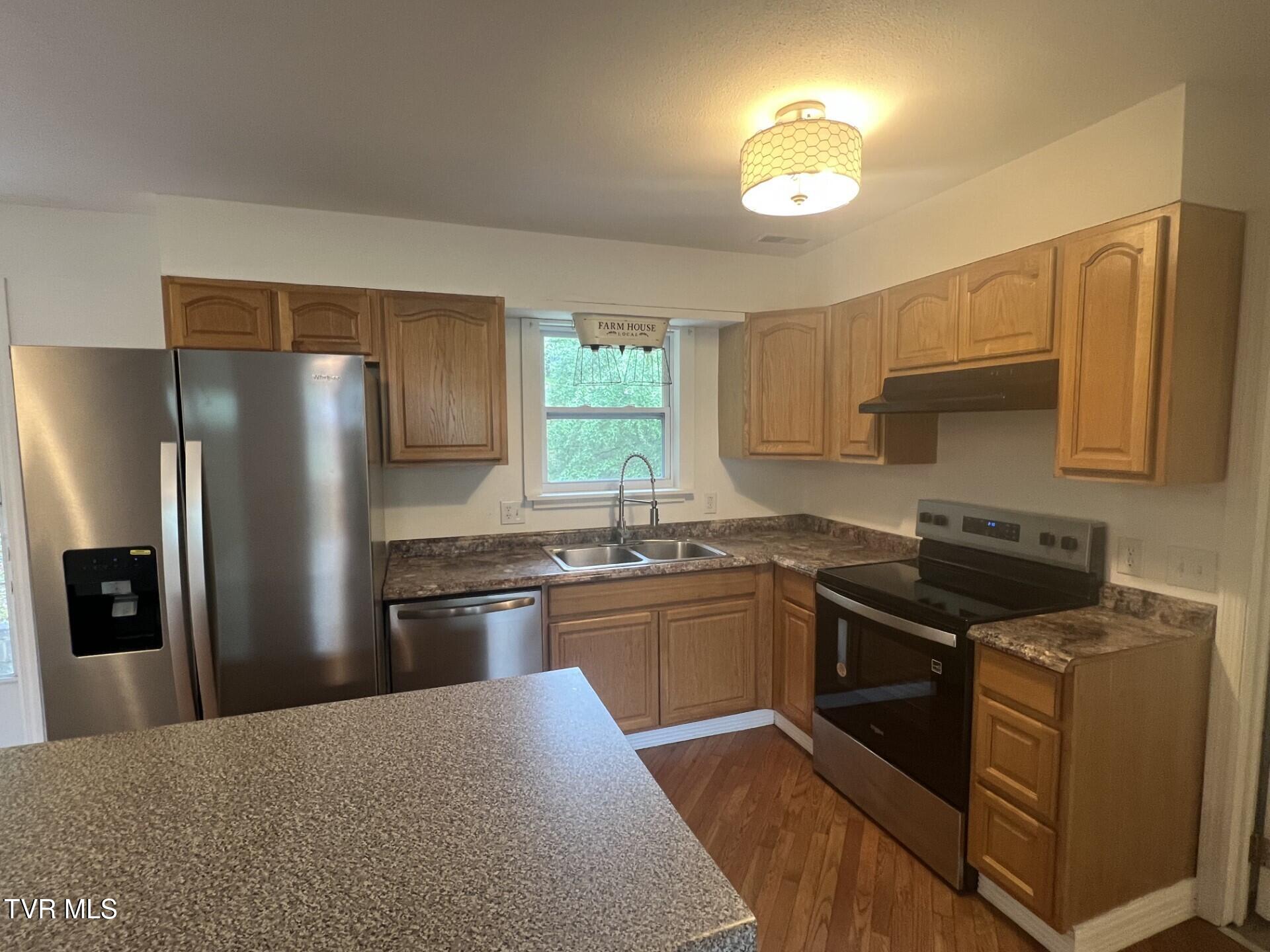406 Cecil Street, Pennington Gap, Virginia image 18