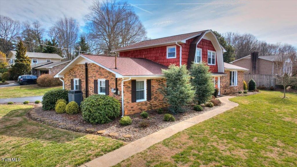 Photo of 601 Meadow Lane, Kingsport, TN 37663 (MLS # 9991493)