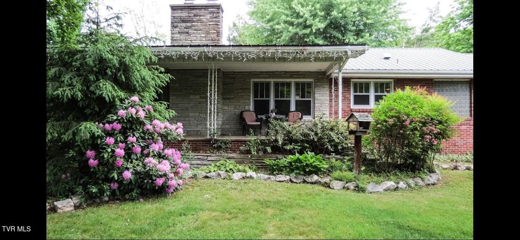 Photo of 1955 Gap Creek Road, Elizabethton, TN 37643 (MLS # 9988068)