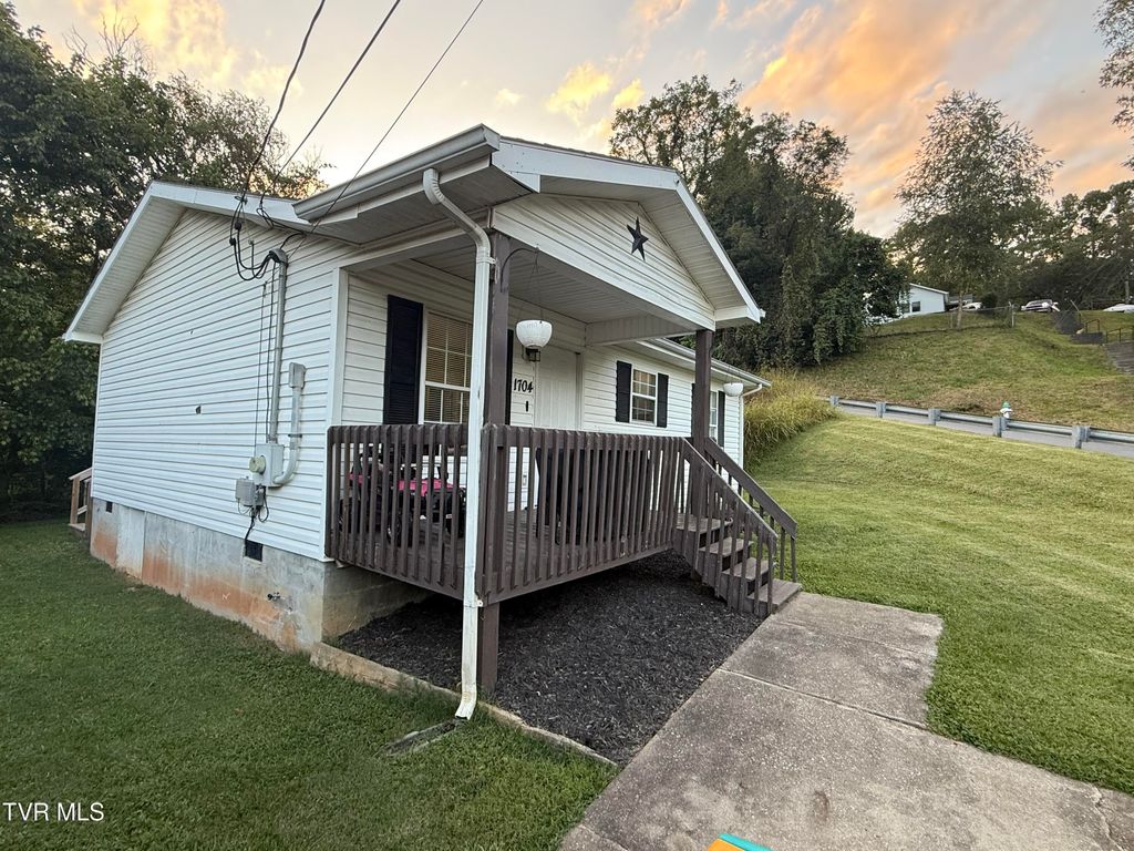 Photo of 1704 Orlando Drive, Johnson City, TN 37601 (MLS # 9985671)