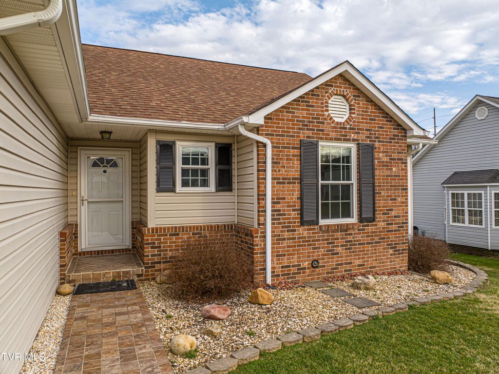 Photo of 139 Brandon Lane, Bristol, VA 24201 (MLS # 9992121)