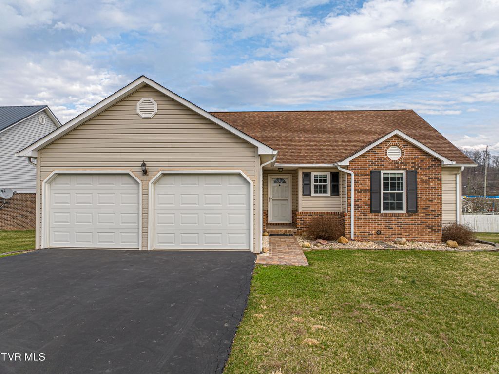 Photo of 139 Brandon Lane, Bristol, VA 24201 (MLS # 9992121)