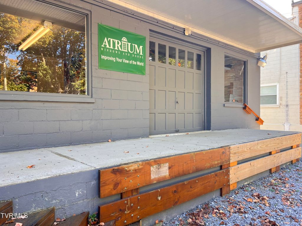 Photo of 403 Summer Street, Greeneville, TN 37743 (MLS # 9987137)