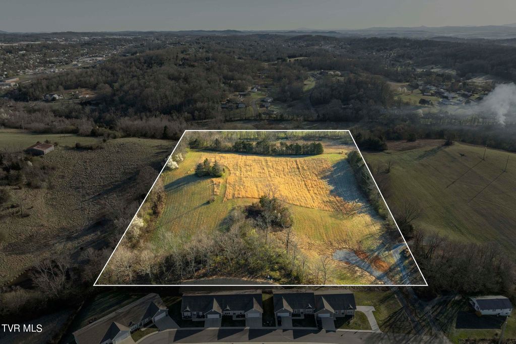 Photo of 1 Woodfield Road, Greeneville, TN 37743 (MLS # 9963206)