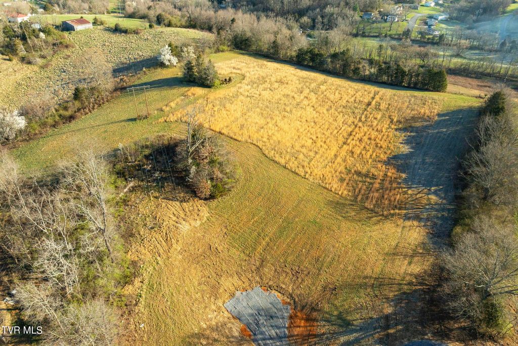 Photo of 1 Woodfield Road, Greeneville, TN 37743 (MLS # 9963206)