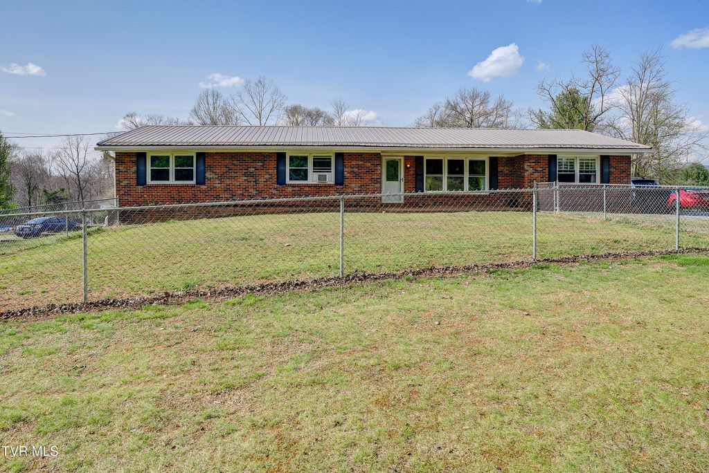 Photo of 2686 Siam Road, Elizabethton, TN 37643 (MLS # 9993264)