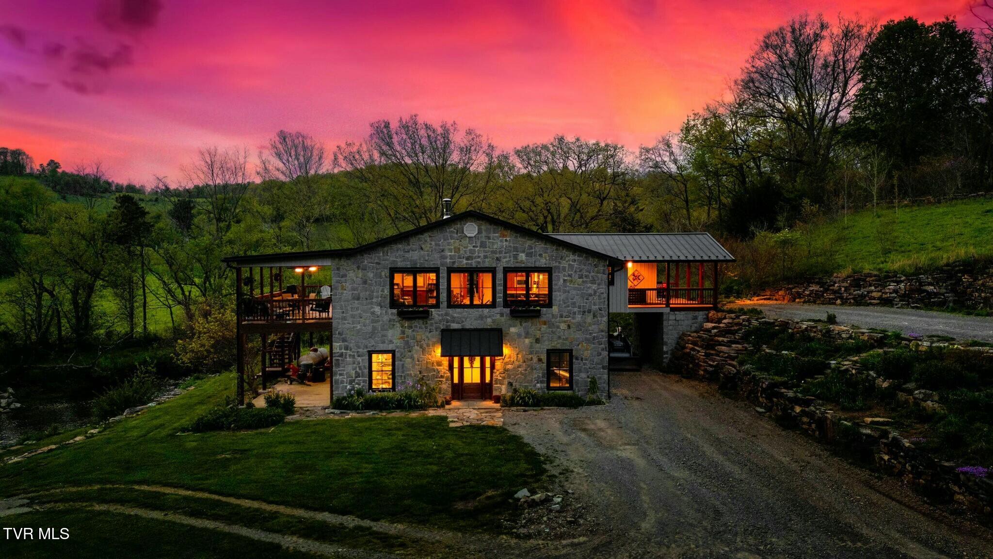 528 Tower Road, Lebanon, Virginia image 7