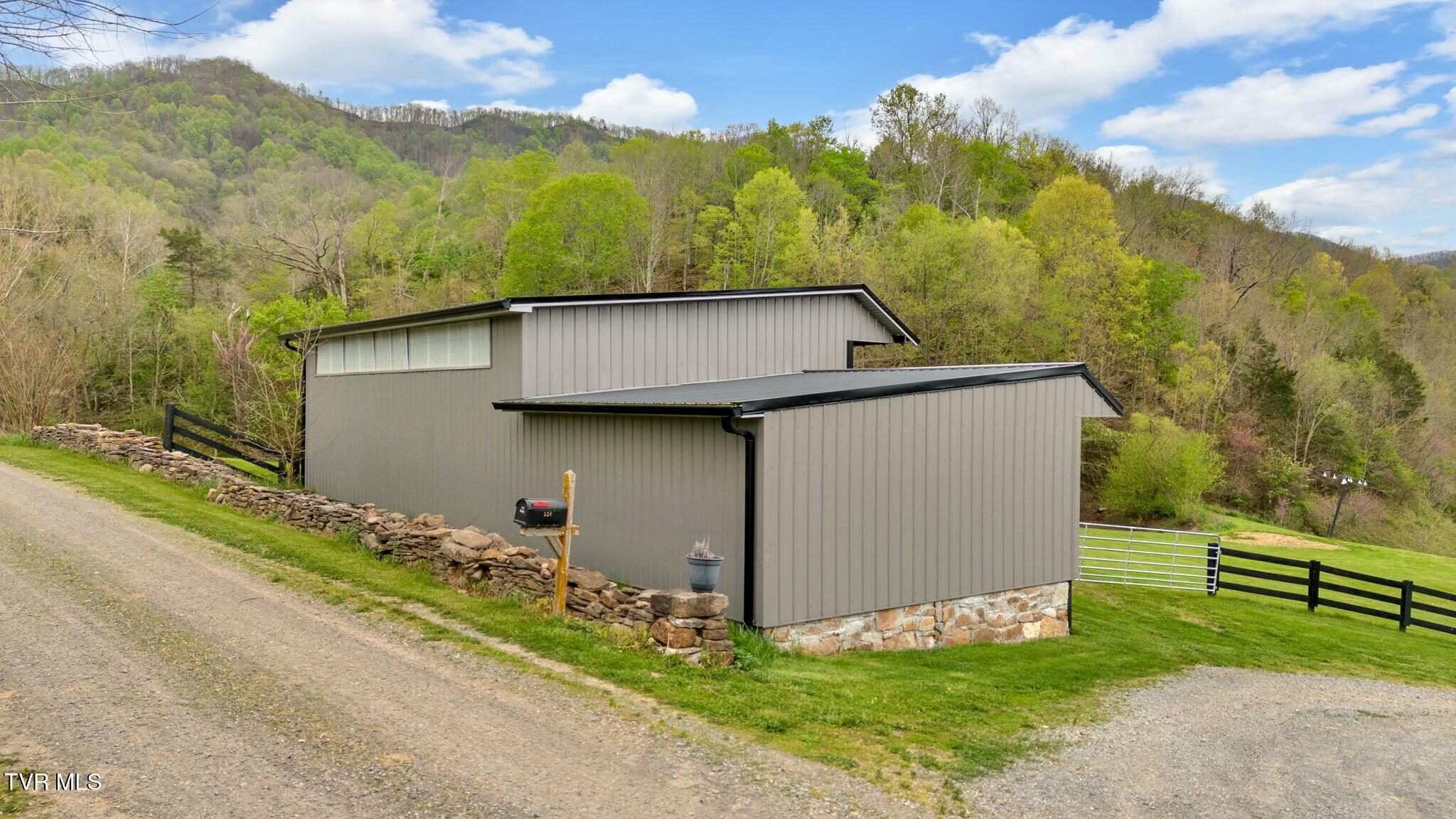 528 Tower Road, Lebanon, Virginia image 21