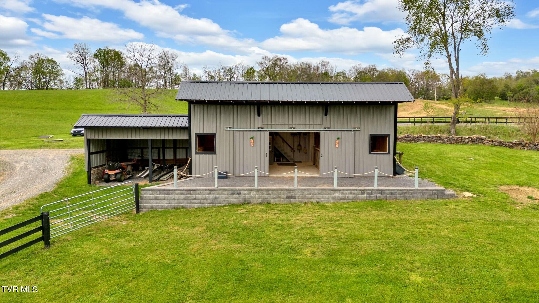 528 Tower Road, Lebanon, Virginia image 18