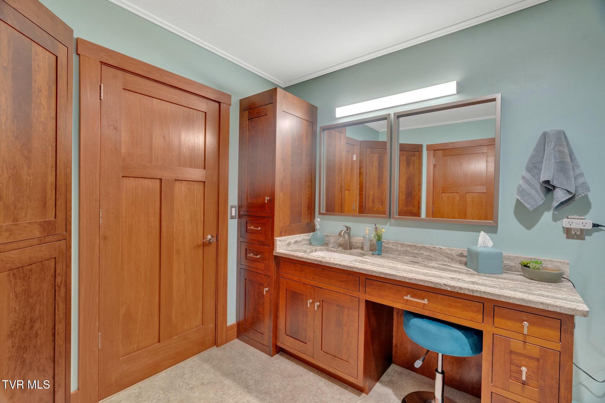 528 Tower Road, Lebanon, Virginia image 42