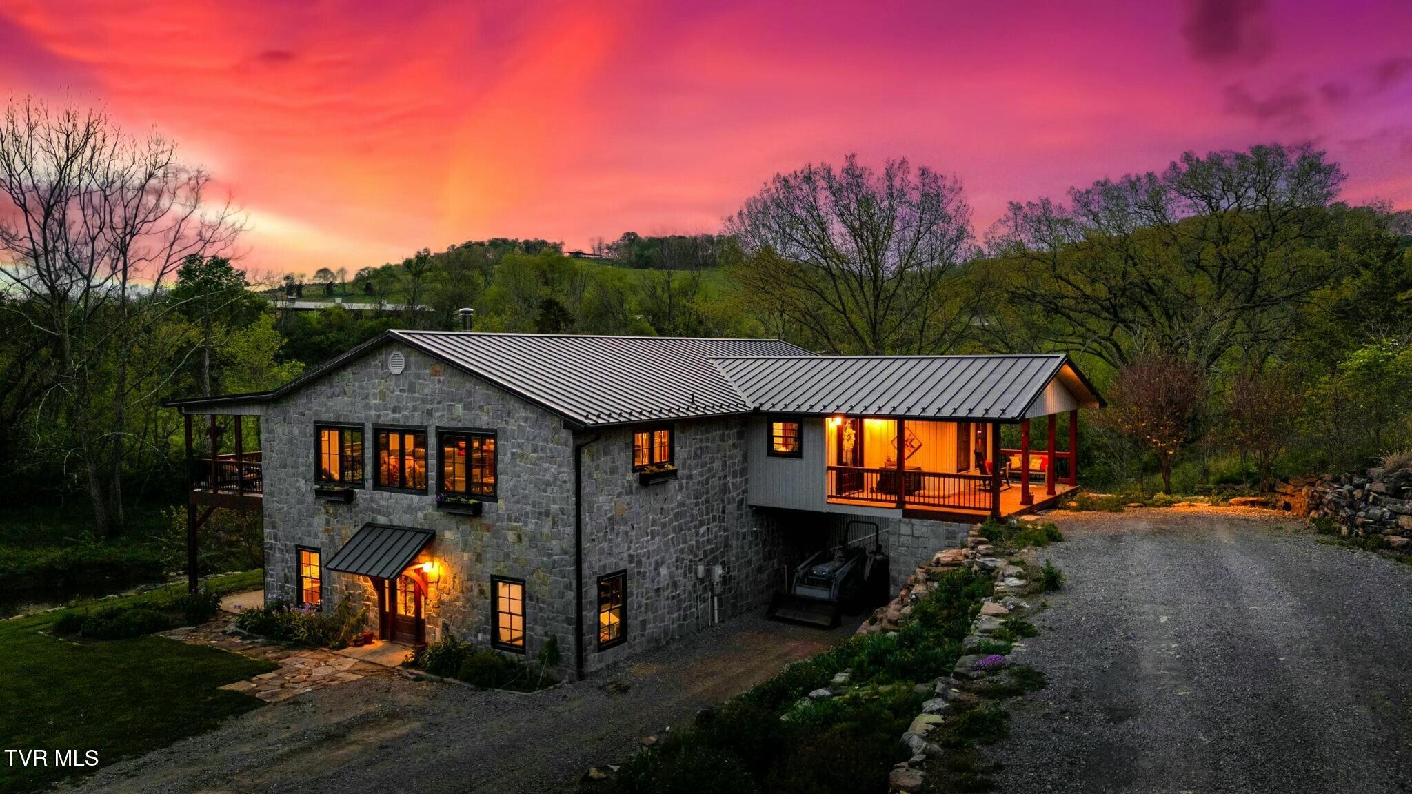 528 Tower Road, Lebanon, Virginia image 8