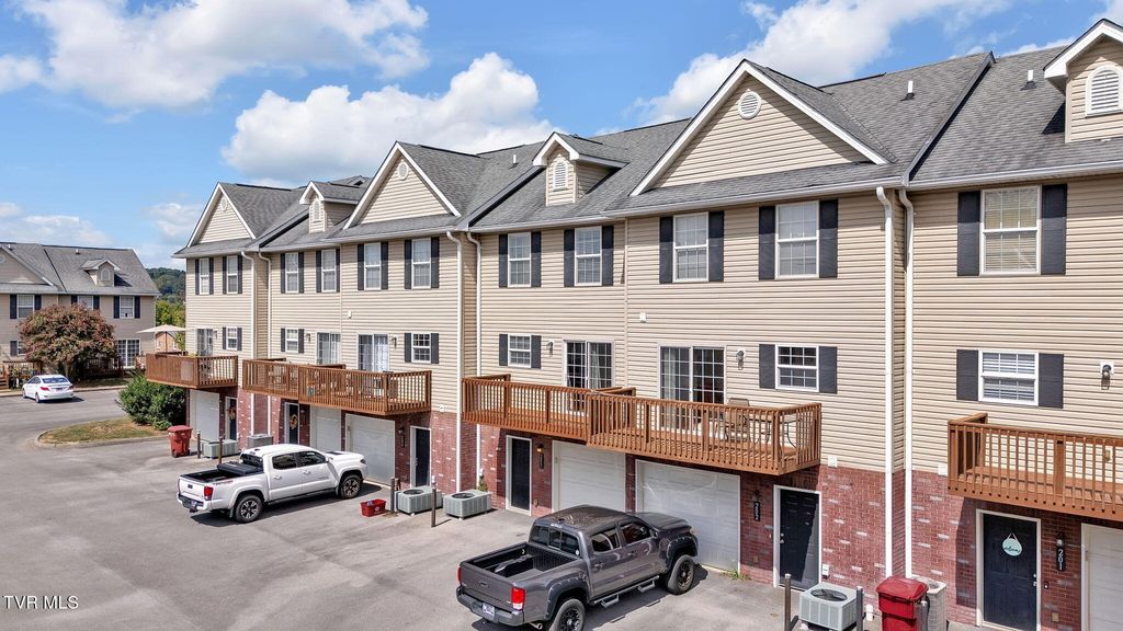 Photo of 617 Hazel Street #203, Johnson City, TN 37604 (MLS # 9986616)