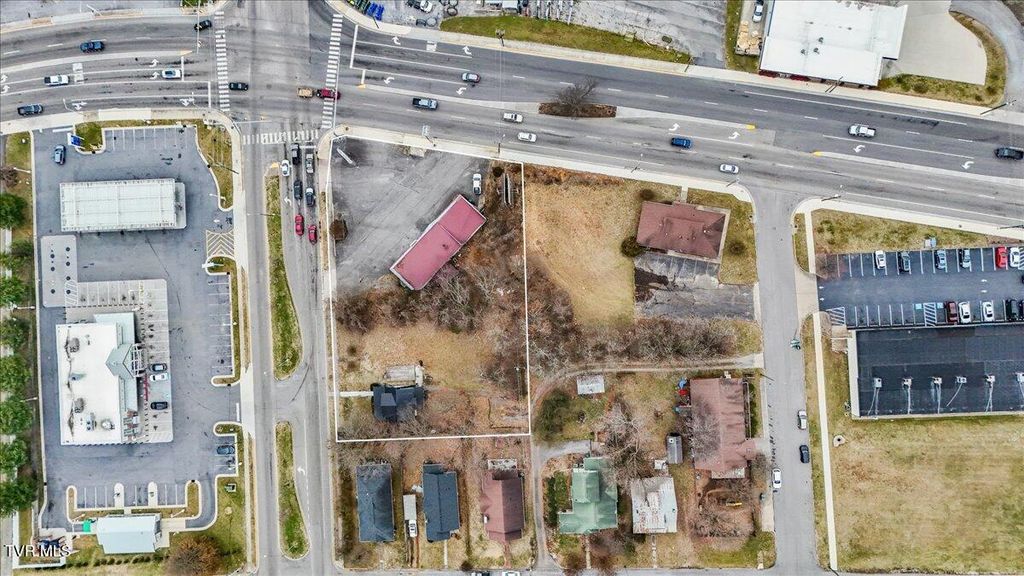 Photo of 601 Commonwealth Avenue, Bristol, VA 24201 (MLS # 9976707)