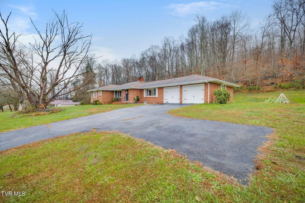 Photo of 1722 Pressmens Home Road, Rogersville, TN 37857 (MLS # 9988665)