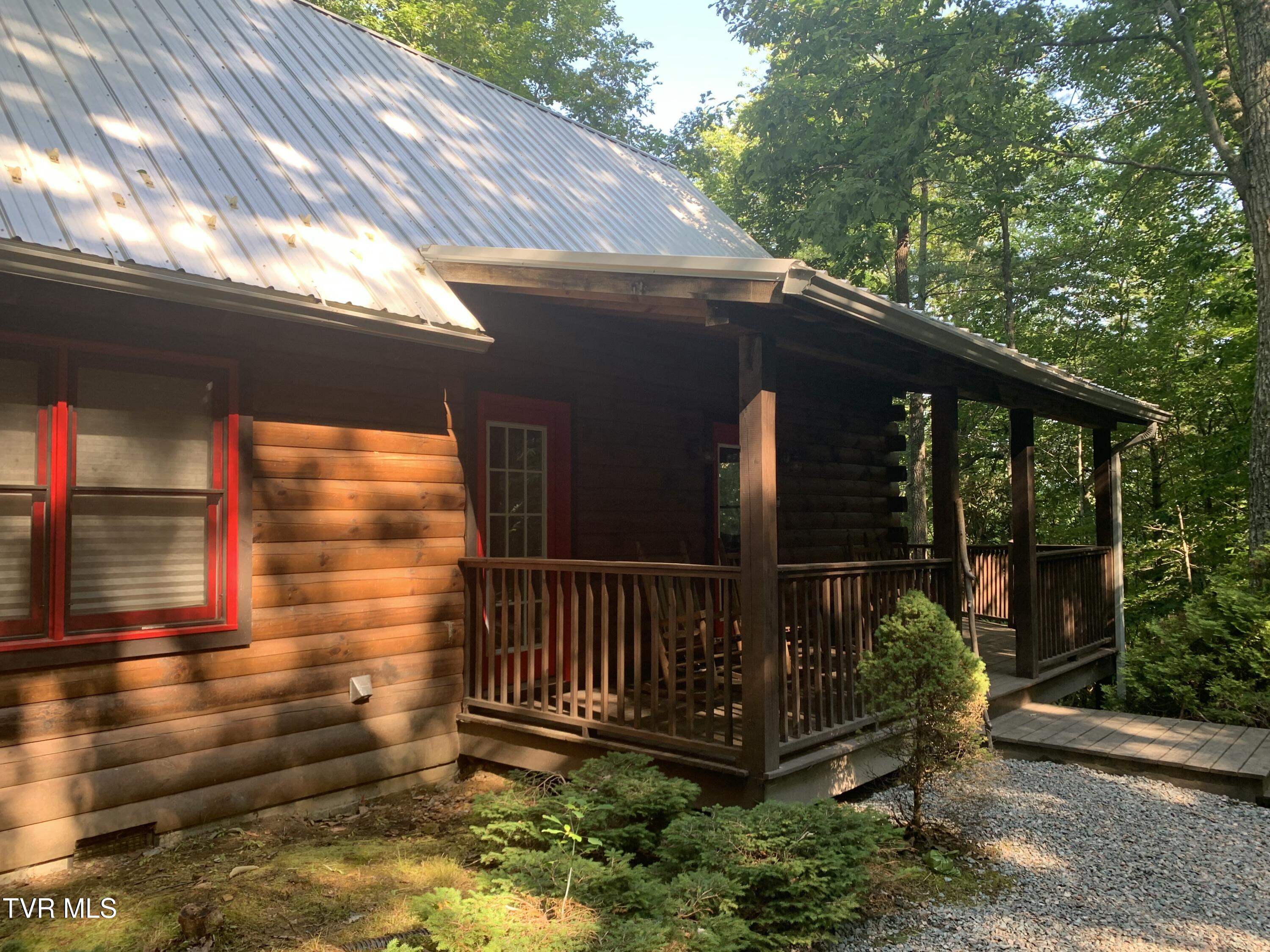 2547 Callalantee Drive, Mountain City, Tennessee image 1