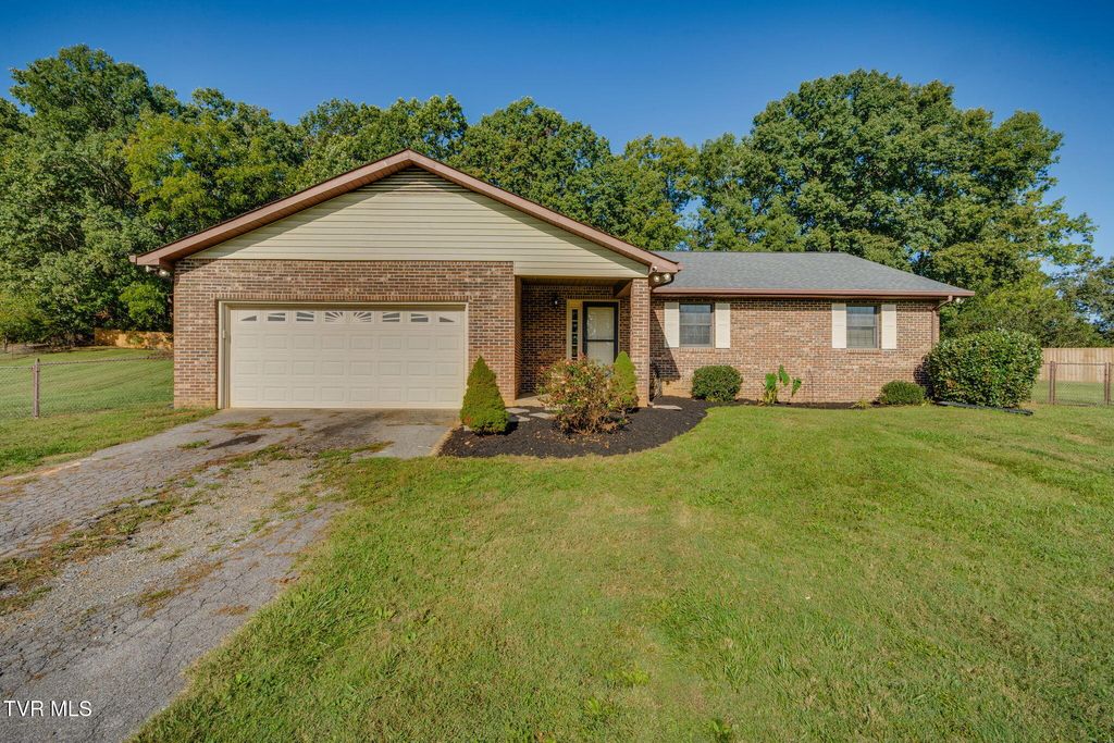 Photo of 14 Chaucer Court, Gray, TN 37615 (MLS # 9986394)
