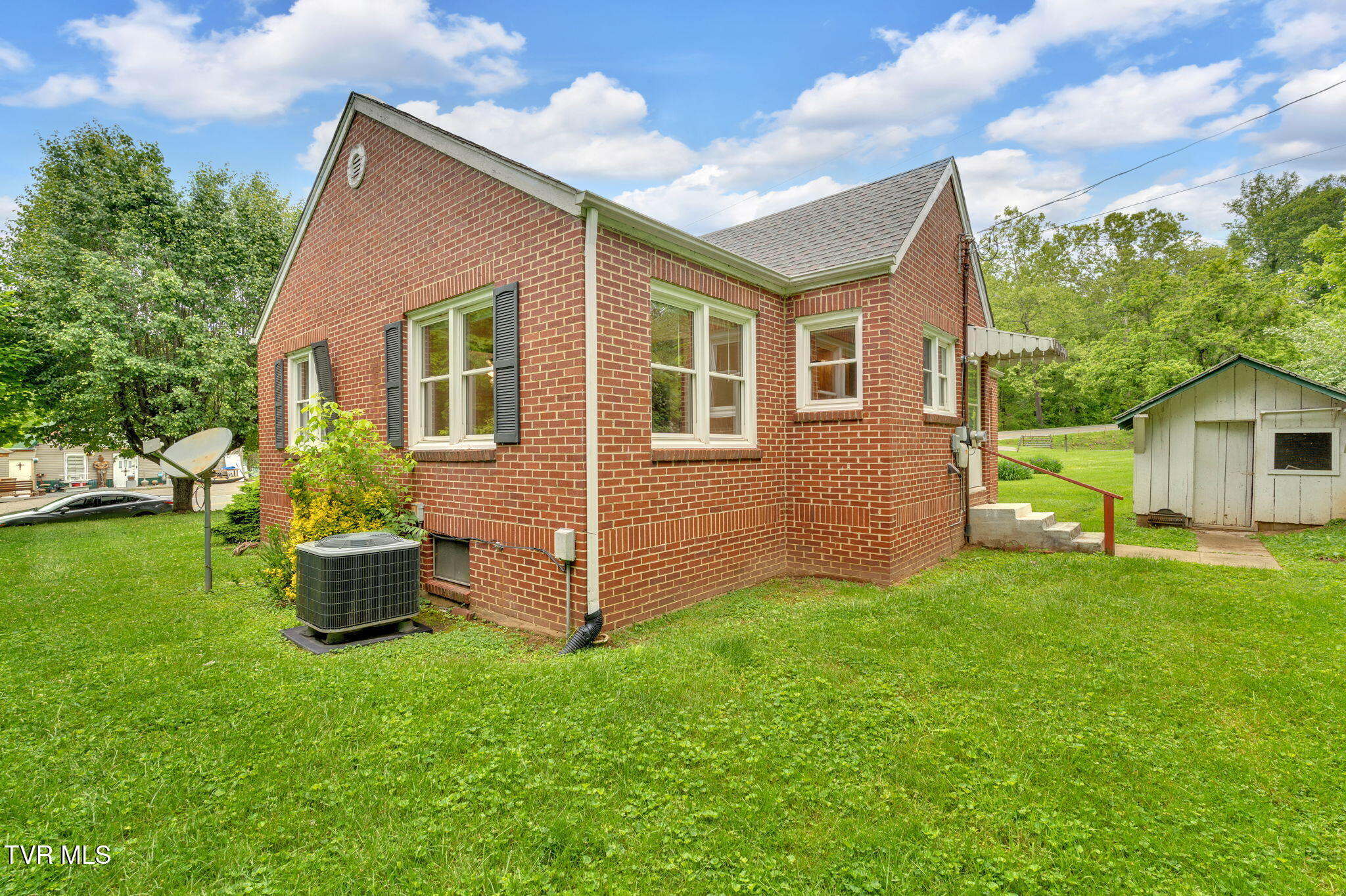 8836 Bristol Highway, Hiltons, Virginia image 25