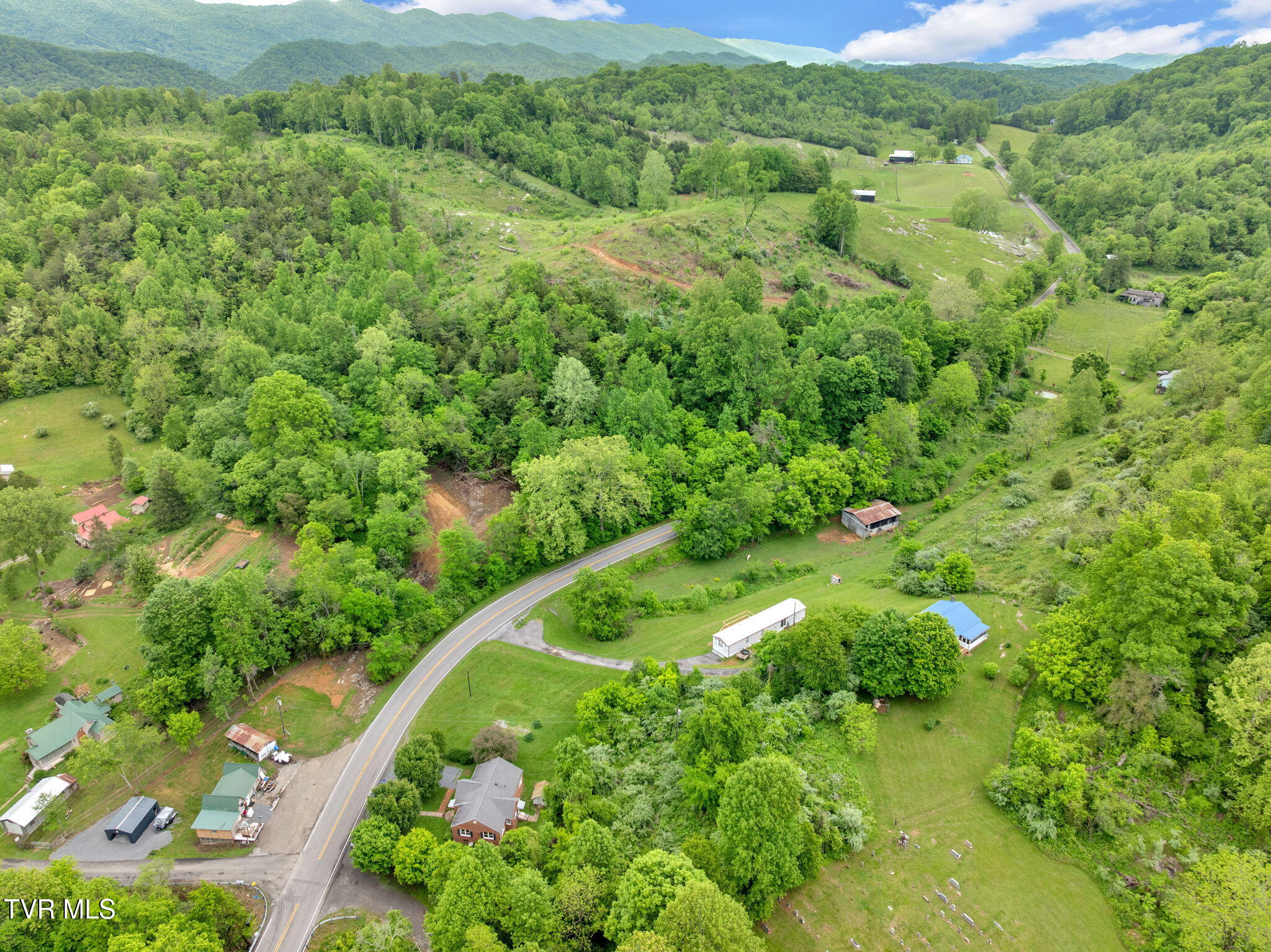 8836 Bristol Highway, Hiltons, Virginia image 27
